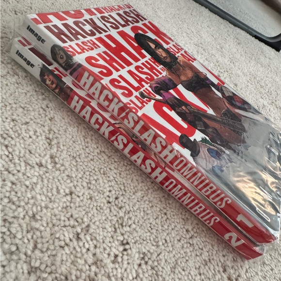 Hack/Slash Omnibus Volume 1 & 2 - Picture 5 of 6